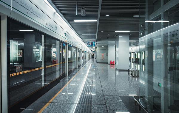 同步时钟系统在地铁站的应用1.jpg 同步时钟系统在地铁站的应用1.jpg