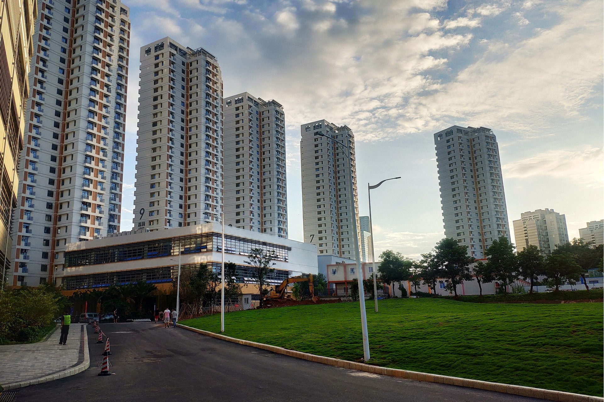 Harbin Institute of Technology, Shenzhen Campus Wired Synchronized Digital Clocks & NTP Time Management Server